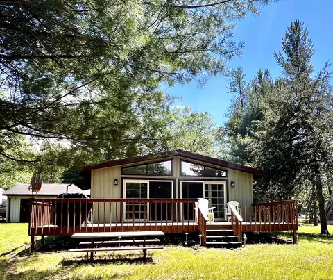 329 Penhurst Way, Nekoosa, WI 54457