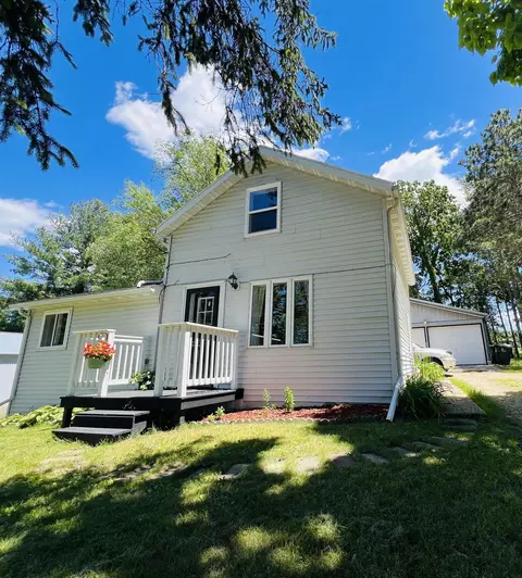 29085 Old Sextonville Dr, Lone Rock, WI 53556