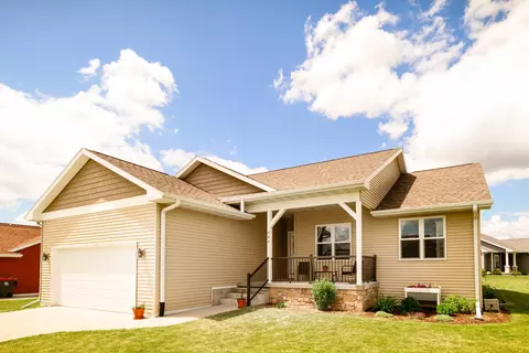 684 Prairie View Dr, Evansville, WI 53536