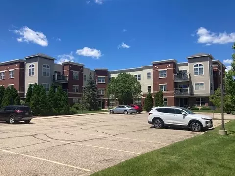 5196 Sassafras Dr #102, Fitchburg, WI 53711