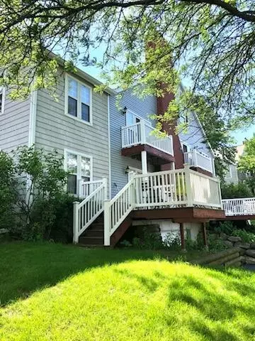 902 Kottke Dr #8, Madison, WI 53719