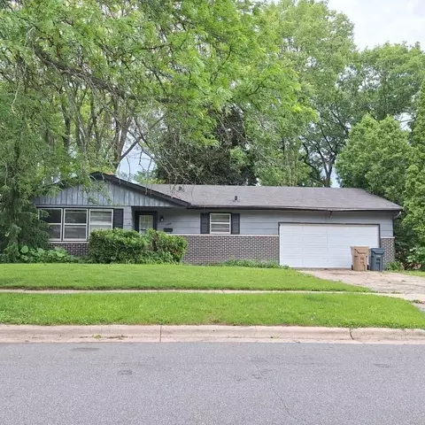 1306 Iowa Dr, Madison, WI 53704