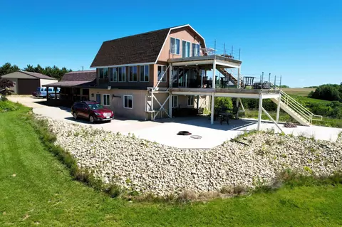 19212 Hillside Ln, Gays Mills, WI 54631