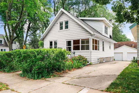 2721 Commercial Ave, Madison, WI 53704