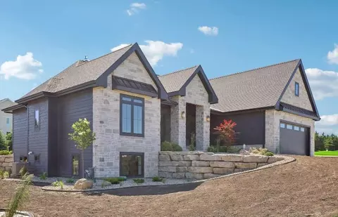 6672 Morning Dew Ln, Sun Prairie, WI 53590
