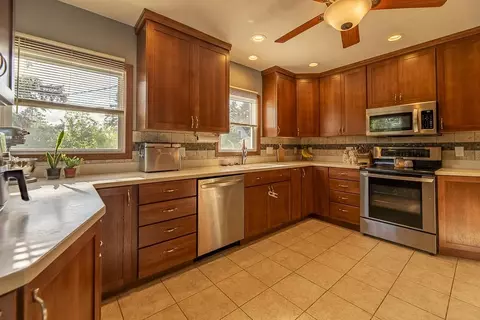 837 Mccoy Park Rd, Fort Atkinson, WI 53538