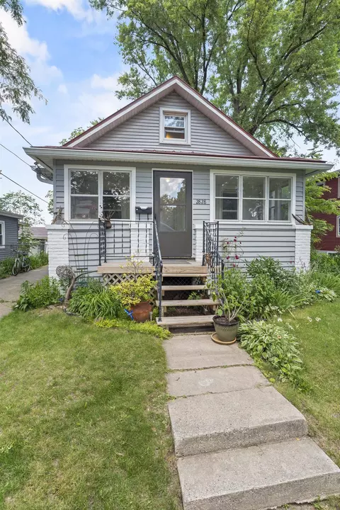 2828 Union St, Madison, WI 53704