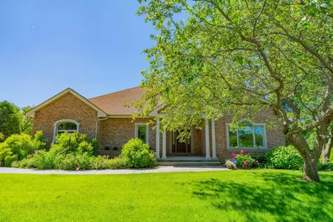9133 Blackhawk Rd, Middleton, WI 53562