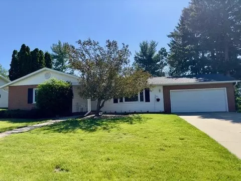 1806 Amundson Dr, Baraboo, WI 53913