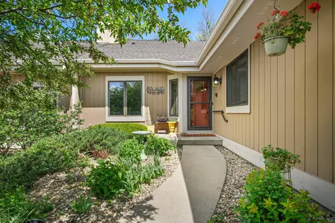 3432 Valley Creek Cir, Middleton, WI 53562