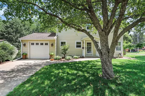 489 Orchard Dr, Madison, WI 53711