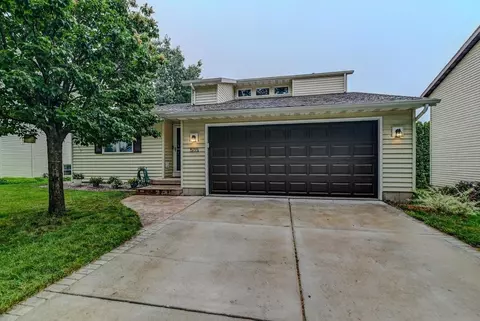 505 Seven Nations Dr, Madison, WI 53713