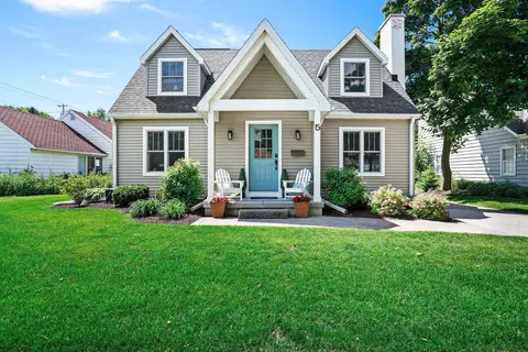 5 Oxford Pl, Madison, WI 53704