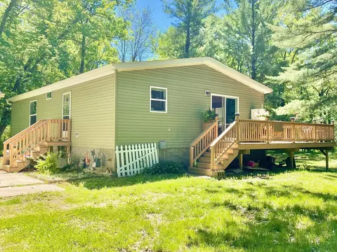 401 Mound View Dr, Friendship, WI 53934