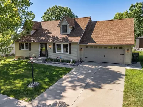 119 Barbara Ann Dr, Reedsburg, WI 53959