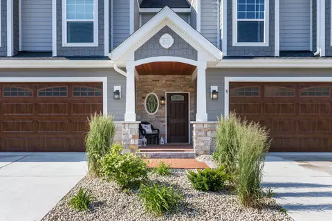 1204 S Main St #5, Lake Mills, WI 53551