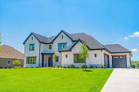 7621 Colonial Way, Verona, WI 53593