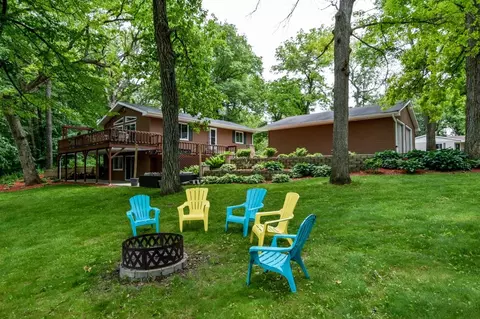 9708 N Tomahawk Dr, Edgerton, WI 53534