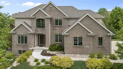 813 Silver Sage Trl, Middleton, WI 53562