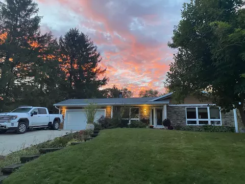 2531 Cedar Point Dr, Janesville, WI 53546