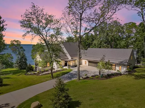 w1971 Belle Mapps Court, Green Lake, WI 54941