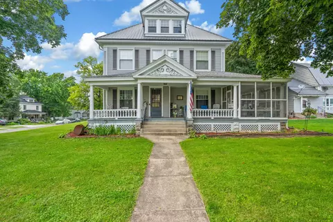 75 W Charles St, Markesan, WI 53946