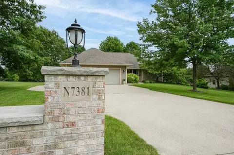 n7381 Crystal Ridge Drive, Beaver Dam, WI 53916