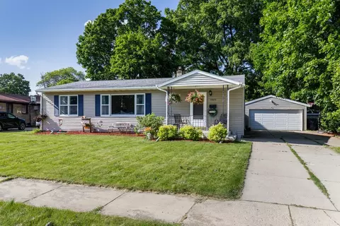 1025 Hawthorne Ave, Janesville, WI 53545
