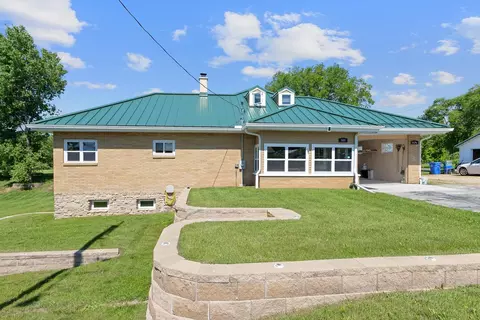 503 S 503-12 S Main St, Pardeeville, WI 53954
