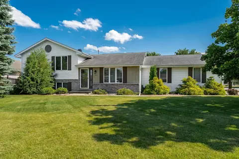 4232 Kingsford Dr, Janesville, WI 53546