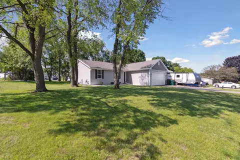 704 W Crist Rd, Beloit, WI 53511
