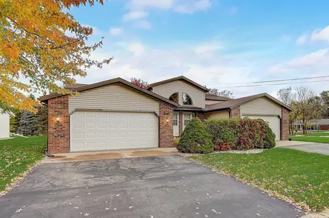 951 Gladstone Way, Lake Mills, WI 53551