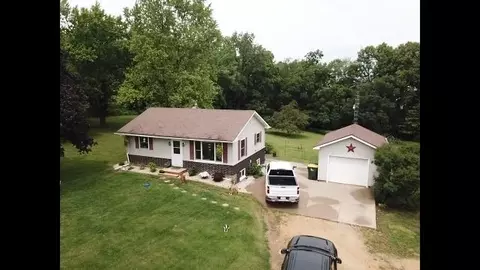 5952 Hunters Hollow Rd, Fennimore, WI 53809