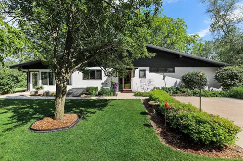 2055 Rivirie Ln, Edgerton, WI 53534