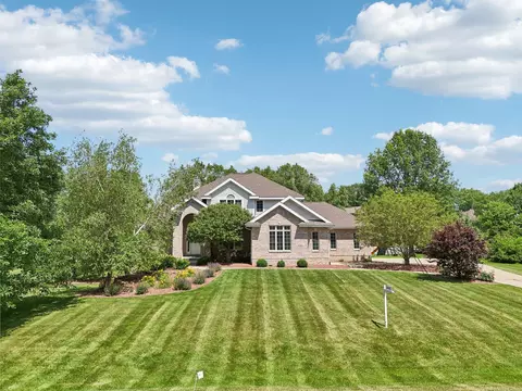 5648 Cobblestone Ln, Waunakee, WI 53597