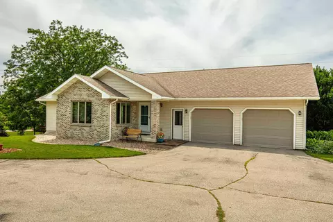 w5676 Rolling Acres Lane, Monroe, WI 53566