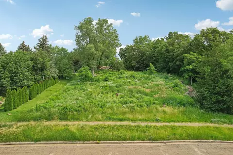 1480 Winnebago Cir, Baraboo, WI 53913