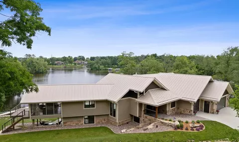 e12653 Weigands Bay South, Merrimac, WI 53561