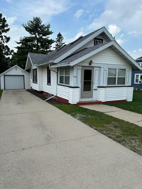 812 Wilcox St, Waupun, WI 53963