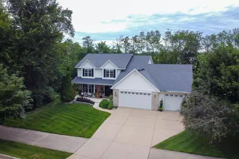 2376 Stonehaven Dr, Sun Prairie, WI 53590