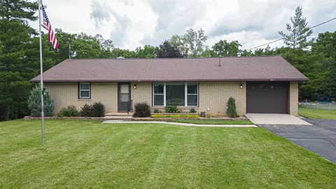 1135 Ridgeway St, Beloit, WI 53511