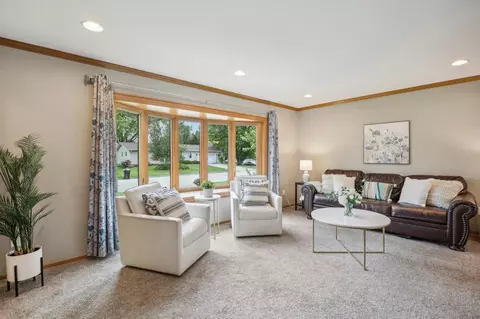 215 N Jefferson St, Verona, WI 53593