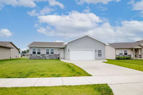2951 Guinness Dr, Janesville, WI 53546