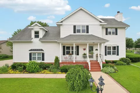 163 Chestnut St, Sauk City, WI 53583