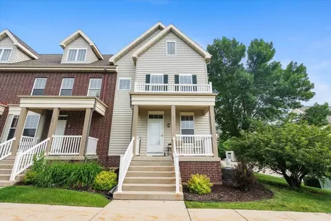 71 S Gardens Way, Madison, WI 53711