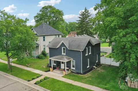 718 W Conant St, Portage, WI 53901
