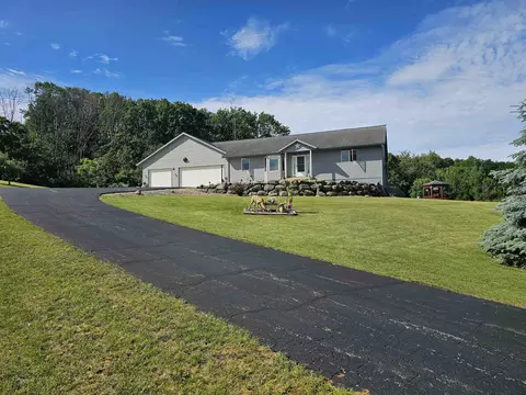 W5793 E Lakeview Drive, Montello, WI 53949