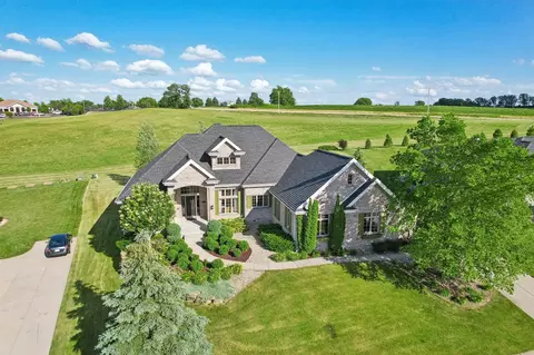 124 Inverness Cir, Oregon, WI 53575