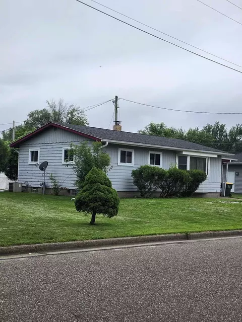237 W 7th St, Richland Center, WI 53581
