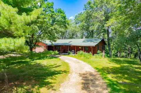 974 Overland Trl, Wisconsin Dells, WI 53965